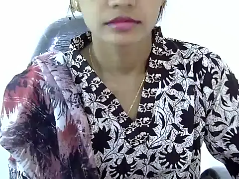 Snapshot of Kulsum_S chatting on 02-28-26, 07:42 Kulsum S online show from 02-28-26, 07:42