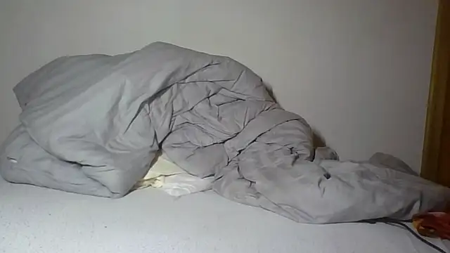 Snapshot of mrstitchback chatting on 02-16-26, 02:07 mrstitchback online show from 02-16-26, 02:07