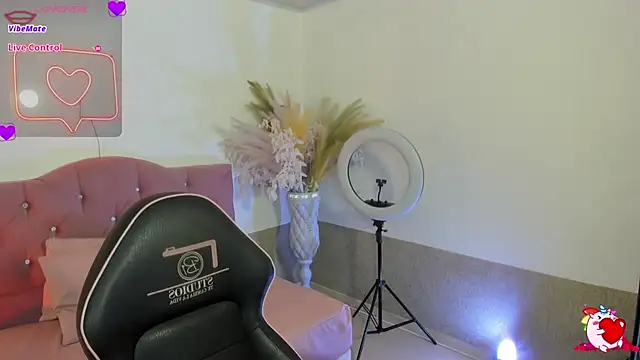 Snapshot of SABRIINA_TAY chatting on 02-05-26, 11:48 SABRIINA TAY online show from 02-05-26, 11:48