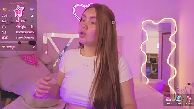 Snapshot of SABRIINA_TAY chatting on 02-18-26, 11:50 SABRIINA TAY online show from 02-18-26, 11:50