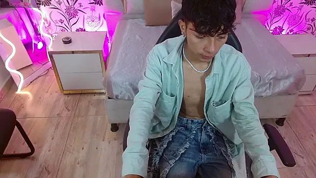 Snapshot of osamu_tay chatting on 02-14-26, 11:51 osamu tay online show from 02-14-26, 11:51