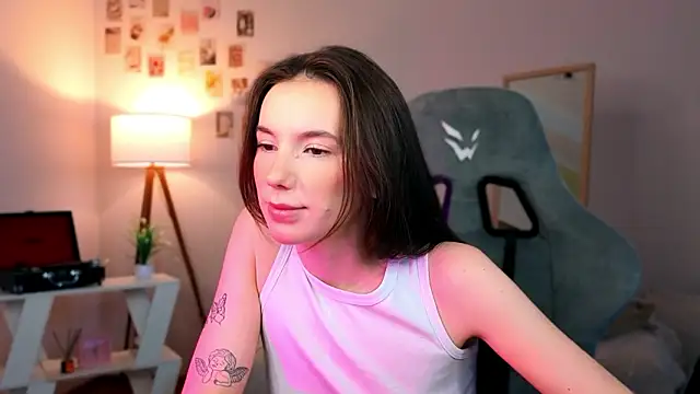 Snapshot of ssandralovin chatting on 02-09-26, 05:33 ssandralovin online show from 02-09-26, 05:33