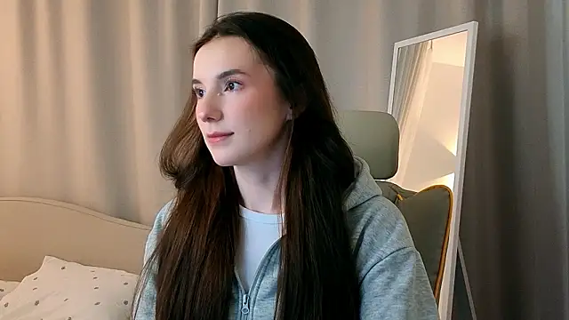 Snapshot of ssandralovin chatting on 02-15-26, 07:43 ssandralovin online show from 02-15-26, 07:43