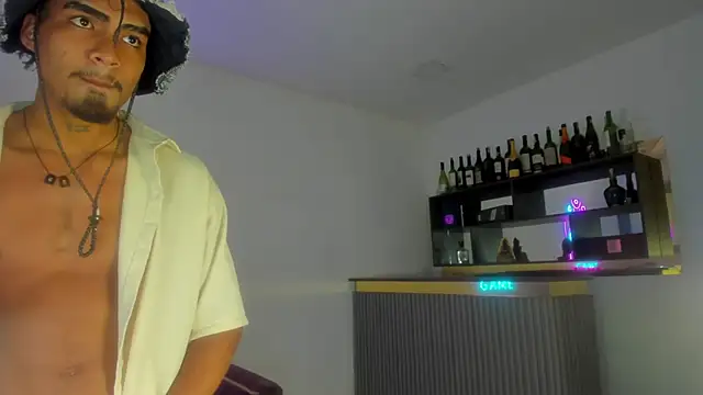 Snapshot of Rpoolrboy chatting on 02-10-26, 08:02 Rpoolrboy online show from 02-10-26, 08:02