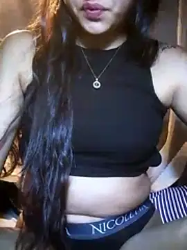 Snapshot of mariposaros4 chatting on 02-15-26, 05:04 mariposaros4 online show from 02-15-26, 05:04