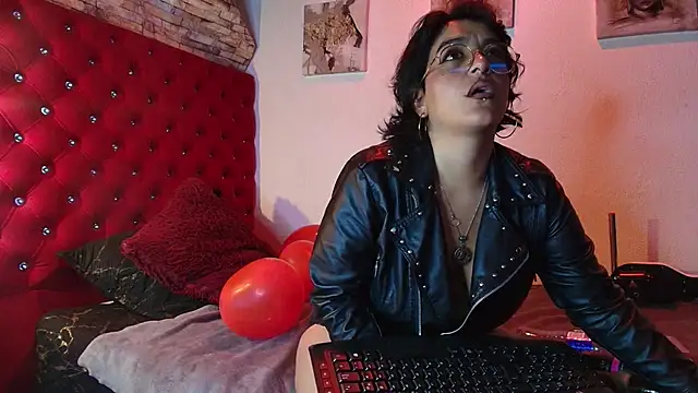 LillithSinclair nom online show from 02-24-26, 04:21