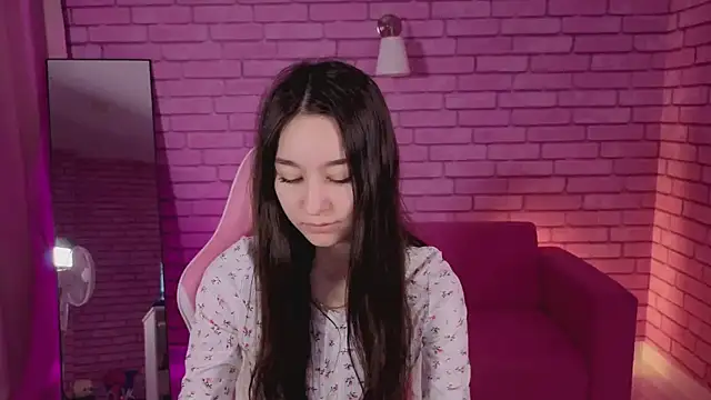 Nicole Brownie online show from 02-17-26, 08:33