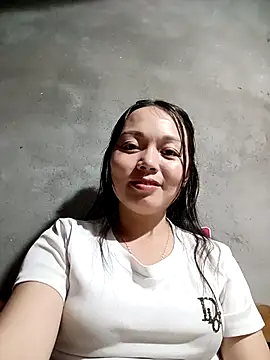 Snapshot of Rose-222 chatting on 02-15-26, 05:59 Rose-222 online show from 02-15-26, 05:59