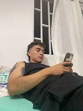 Snapshot of vanilla_Kush chatting on 02-12-26, 04:51 vanilla Kush online show from 02-12-26, 04:51