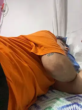 Snapshot of vanilla_Kush chatting on 02-19-26, 04:52 vanilla Kush online show from 02-19-26, 04:52