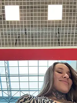 Snapshot of KishaMur chatting on 02-15-26, 07:51 KishaMur online show from 02-15-26, 07:51