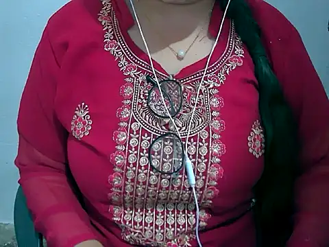 Cute Aliyaa online show from 03-19-26, 09:35