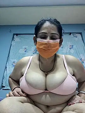 diyam4002 online show from 02-17-26, 12:56