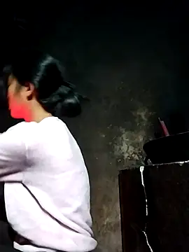 Snapshot of Hoa-tuylip chatting on 02-14-26, 10:50 Hoa-tuylip online show from 02-14-26, 10:50