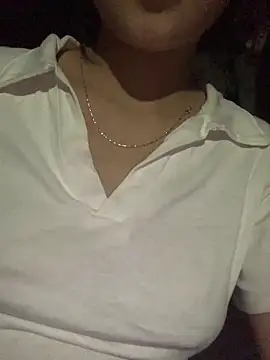 Snapshot of Hoa-tuylip chatting on 02-17-26, 03:29 Hoa-tuylip online show from 02-17-26, 03:29