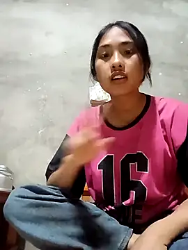 Snapshot of Hoa-tuylip chatting on 02-26-26, 11:53 Hoa-tuylip online show from 02-26-26, 11:53