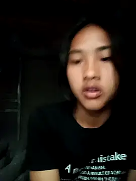 Snapshot of Hoa-tuylip chatting on 03-01-26, 01:40 Hoa-tuylip online show from 03-01-26, 01:40