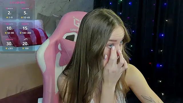 Tesssa Young online show from 02-12-26, 01:33