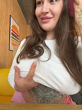 Snapshot of TattooGirlAlia chatting on 11-13-25, 07:18 TattooGirlAlia online show from 11-13-25, 07:18