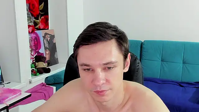 Snapshot of Alexmansuper chatting on 02-20-26, 01:02 Alexmansuper online show from 02-20-26, 01:02