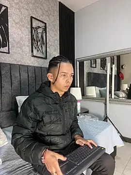 Snapshot of bliinkii_and_luka_ chatting on 02-24-26, 12:36 bliinkii and luka online show from 02-24-26, 12:36