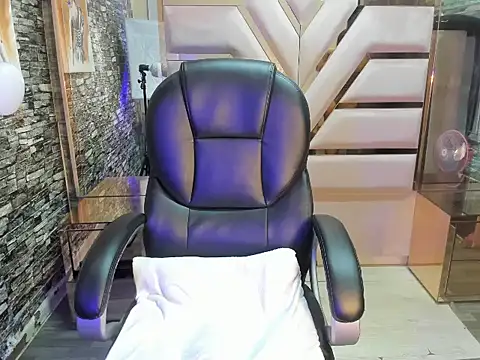 Snapshot of Gerogina_Divaio chatting on 02-06-26, 01:47 Gerogina Divaio online show from 02-06-26, 01:47