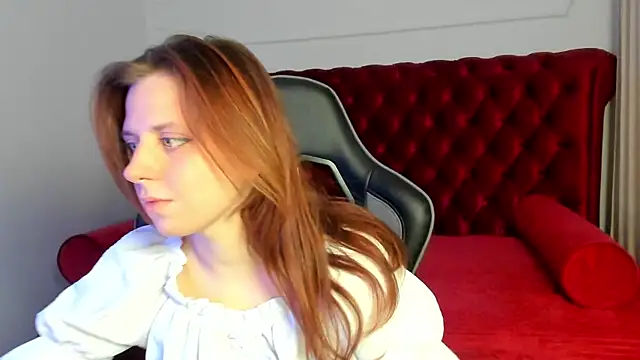 Snapshot of FreyaVey chatting on 02-05-26, 07:35 FreyaVey online show from 02-05-26, 07:35