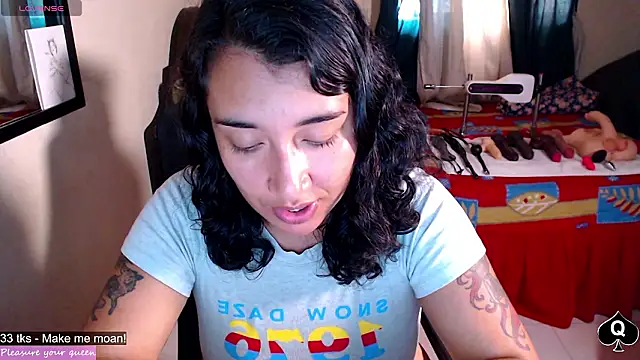 Snapshot of Robin_H00t_2 chatting on 02-26-26, 07:35 Robin H00t 2 online show from 02-26-26, 07:35