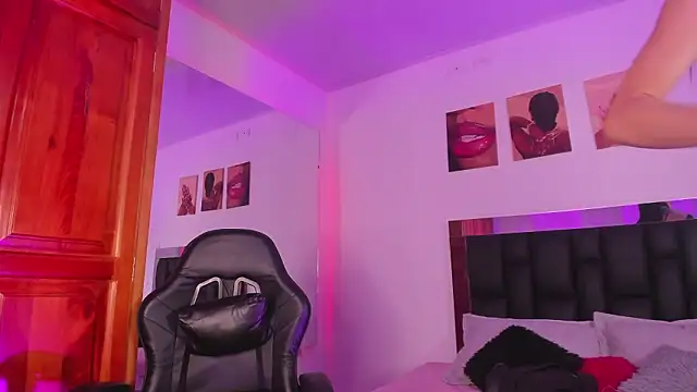 Isabella Moon9 online show from 02-28-26, 11:44