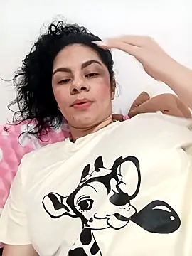 Snapshot of luna_pinky chatting on 02-02-26, 07:12 luna pinky online show from 02-02-26, 07:12