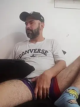 Snapshot of hairyandbigmann chatting on 02-02-26, 03:22 hairyandbigmann online show from 02-02-26, 03:22