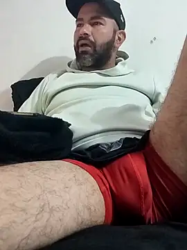 Snapshot of hairyandbigmann chatting on 02-10-26, 02:15 hairyandbigmann online show from 02-10-26, 02:15