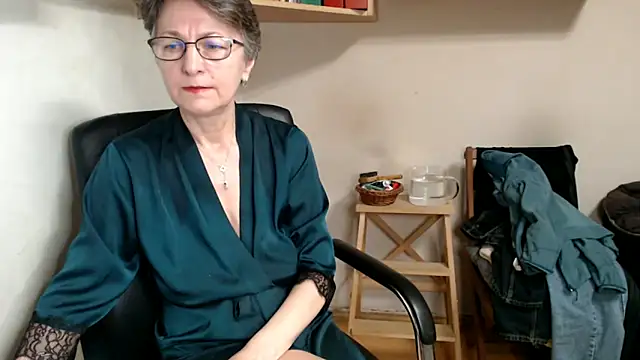 katemodel online show from 12-03-25, 08:12