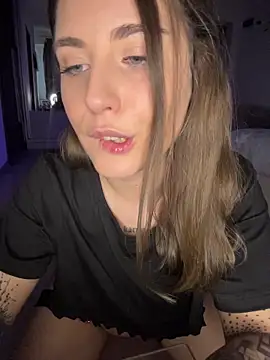 Snapshot of VanessaAnne chatting on 02-15-26, 07:51 VanessaAnne online show from 02-15-26, 07:51