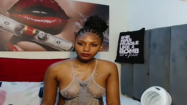 Snapshot of Moreish-06 chatting on 03-10-26, 05:12 Moreish-06 online show from 03-10-26, 05:12