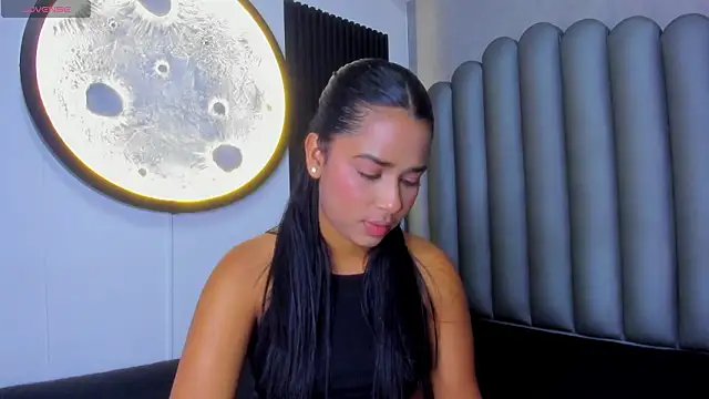 Snapshot of Shirleytaylor- chatting on 02-05-26, 11:15 Shirleytaylor- online show from 02-05-26, 11:15