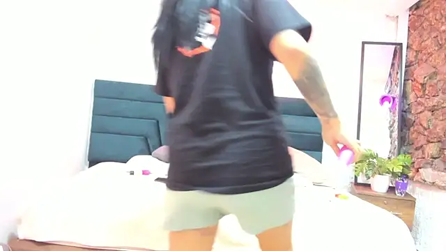 Snapshot of Dahliablack chatting on 01-31-26, 07:11 Dahliablack online show from 01-31-26, 07:11