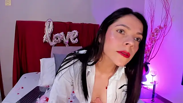 Snapshot of AnnaBroooks chatting on 02-14-26, 11:23 AnnaBroooks online show from 02-14-26, 11:23