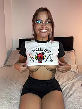 Snapshot of _Victoria_foxx_ chatting on 02-09-26, 10:25 Victoria foxx online show from 02-09-26, 10:25