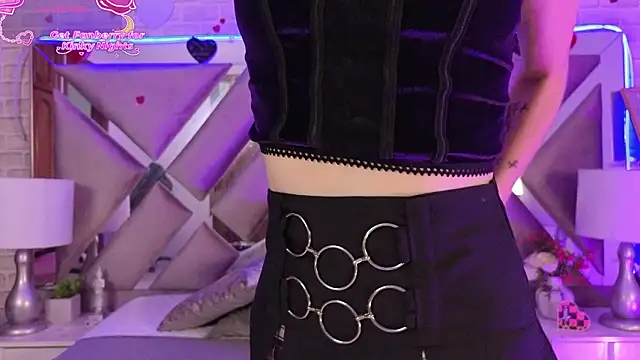 Snapshot of HarperrWest chatting on 02-23-26, 08:28 HarperrWest online show from 02-23-26, 08:28