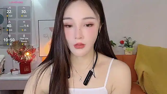 Snapshot of Lisa-295188 chatting on 02-13-26, 07:48 Lisa-295188 online show from 02-13-26, 07:48