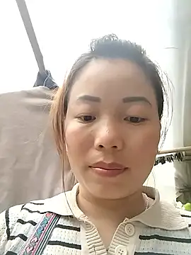 Snapshot of Ella-aa chatting on 02-25-26, 10:14 Ella-aa online show from 02-25-26, 10:14