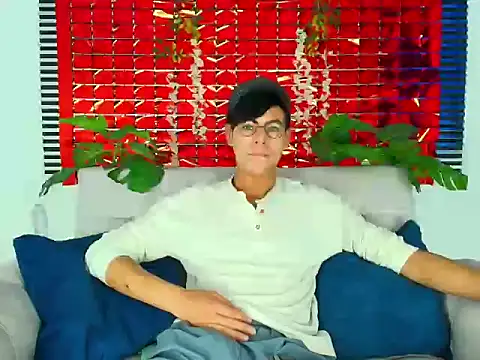 ThiiagoSaeenz online show from 02-12-26, 06:14