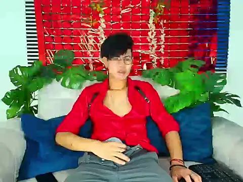 ThiiagoSaeenz online show from 02-25-26, 03:54