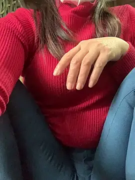 Snapshot of YANINA120 chatting on 02-15-26, 01:35 YANINA120 online show from 02-15-26, 01:35