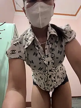 Snapshot of YANINA120 chatting on 02-24-26, 09:57 YANINA120 online show from 02-24-26, 09:57