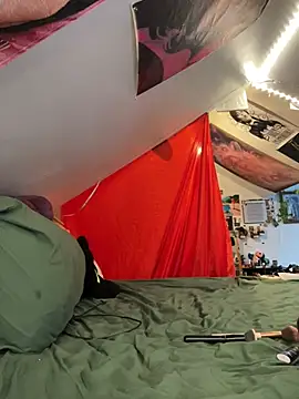 Snapshot of heluvsbabii chatting on 02-15-26, 09:55 heluvsbabii online show from 02-15-26, 09:55