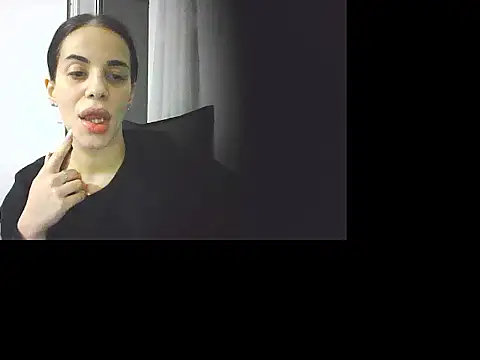 Snapshot of LuxxuryAnne chatting on 02-25-26, 09:02 LuxxuryAnne online show from 02-25-26, 09:02