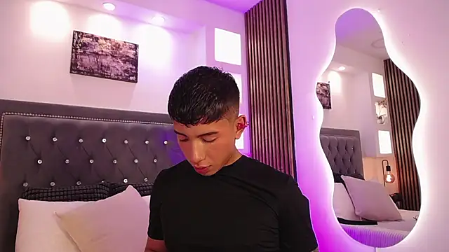 Snapshot of Fancy_Vixen chatting on 03-03-26, 02:50 Fancy Vixen online show from 03-03-26, 02:50