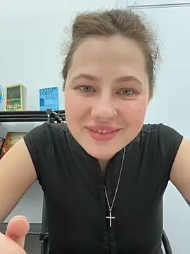 AsynaYuuki online show from 03-26-26, 06:35